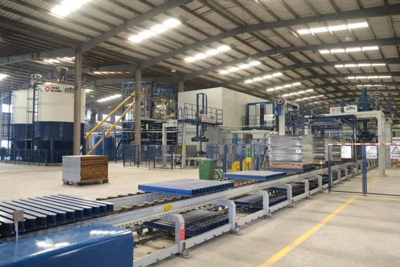 Comment entretenir les machines de fabrication de blocs en été : guide de sécurité QGM pour une production stable
